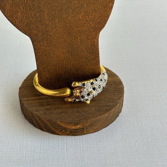 Vintage Leopard Head Bracelet, Hinged Gold Tone Bangle, Figural Cat Jewelry, Red - Picture 10 of 12